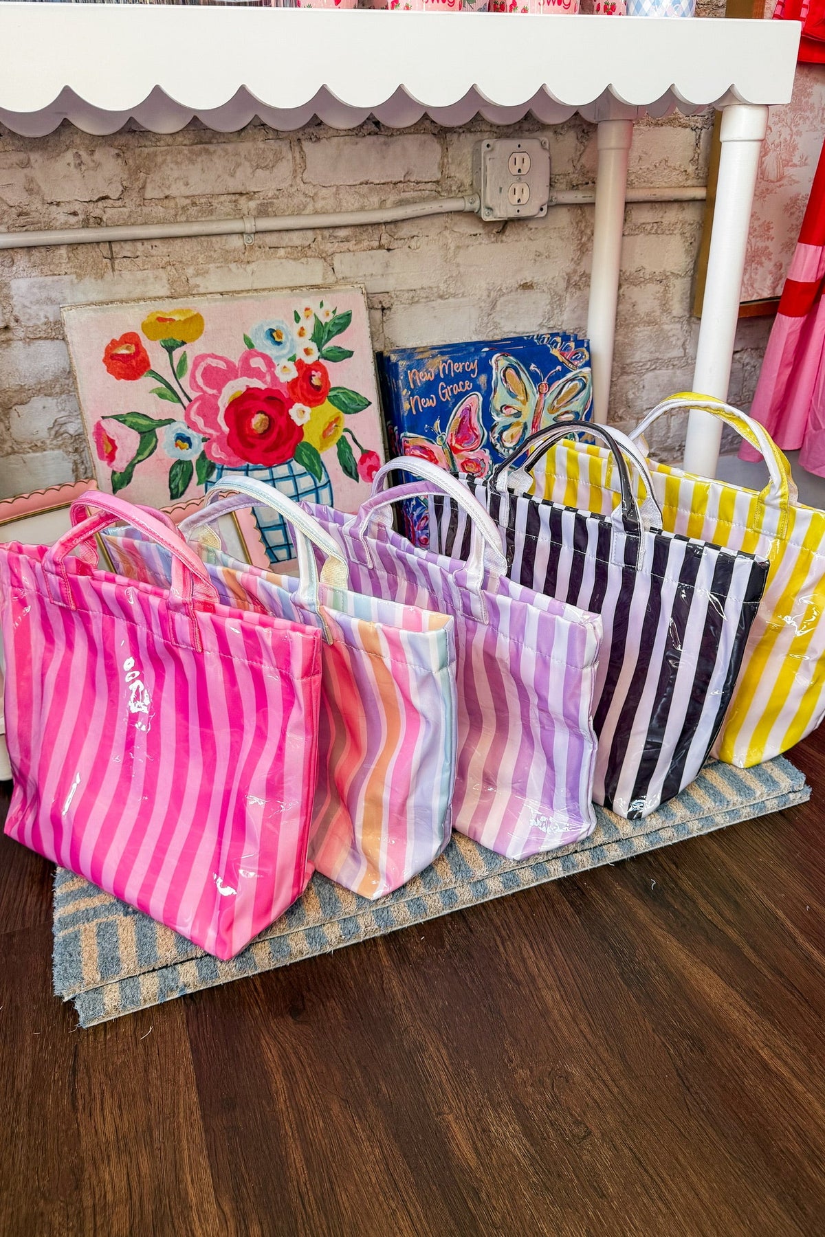 Beverly Hills Pool Bag in Black/White Stripes