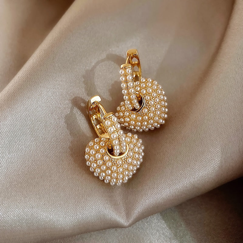 Heart-Shaped Pearl Hoop Earrings in Gold Tone