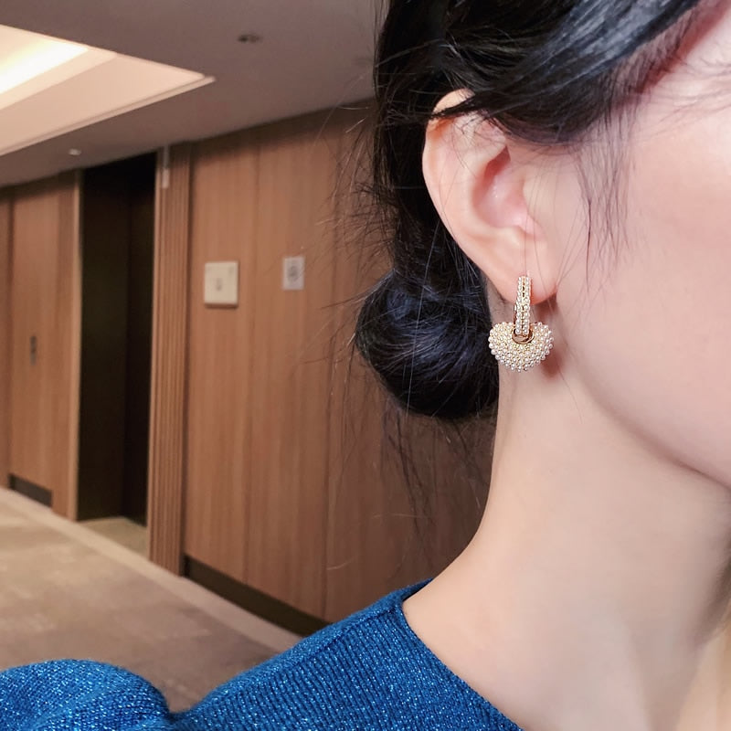 Heart-Shaped Pearl Hoop Earrings in Gold Tone