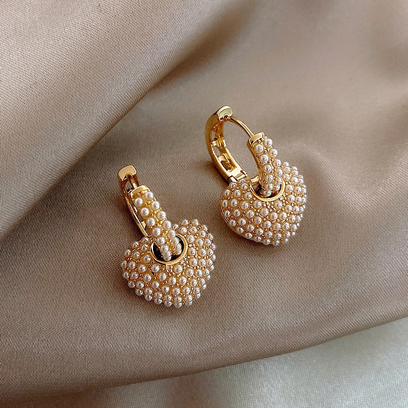 Heart-Shaped Pearl Hoop Earrings in Gold Tone