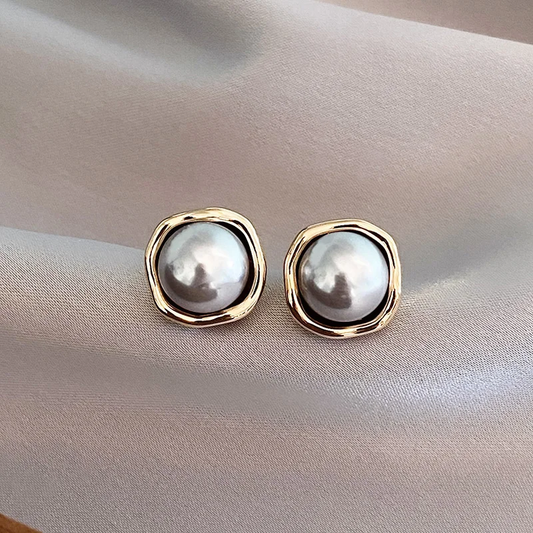 Cushion-Shaped Grey Pearl Stud Earrings in Gold Tone
